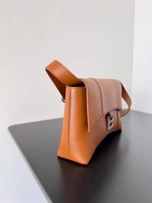 Balenciaga_Downtown_leather_shoulder_bag_BGDC0044_2_aa7dff0b-eb9c-4cb5-af28-129ec3a13736.jpg