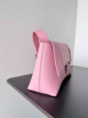 Balenciaga_Downtown_leather_shoulder_bag_BGDC0049_2_c4da6a27-ab39-4b0c-a0c8-cc6fa8d66748.jpg
