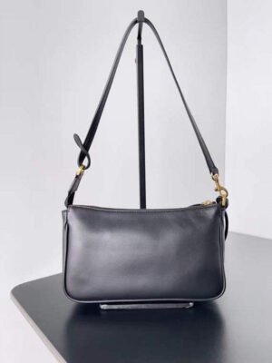 Balenciaga_Rodeo_Shoulder_Bag_BGDC0059_2_2e1c79b5-319f-412b-8e6e-fdf5f8ae4318.jpg