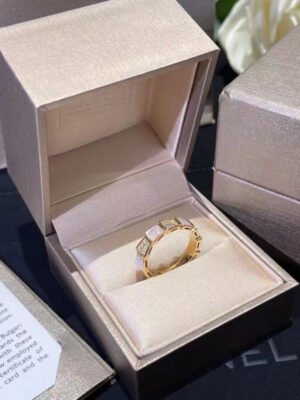 Serpentine Diamond Ring JWL00852