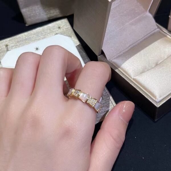 Serpentine Diamond Ring JWL00852