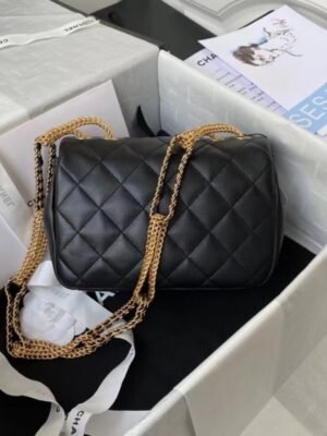 Chanel-Black-Flap-Bag-BCH00772-2.jpg