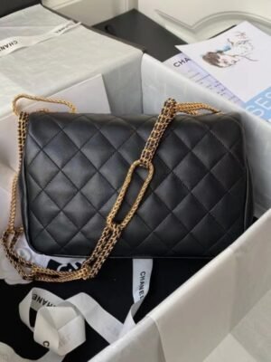 Chanel-Black-Flap-Bag-BCH00774-2.jpg