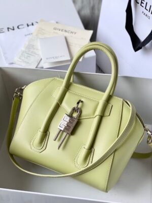 Antigona Lock Bag BGV00152