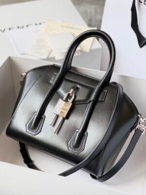 Antigona Lock Bag BGV00153
