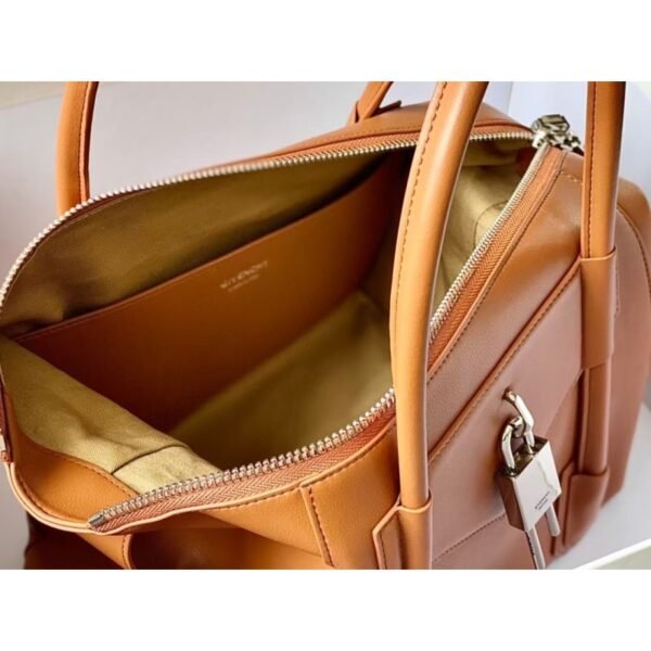 Antigona Lock Bag BGV00172