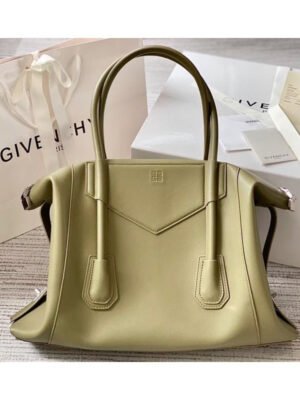 Givenchy-Antigona-Lock-Bag-BGV00174-2.jpg