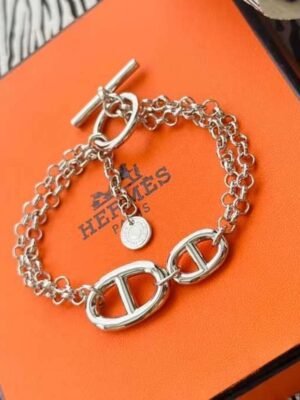 Hermes_Farandole_Pig_Nose_Bracelet_JWLH0019_1_c3bcde6d-d98a-4710-8a41-edf353a652c6.jpg
