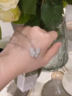 Van-Cleef-and-Arpels-Butterfly-Full-Diamond-Necklace-JWL00779-2.jpg