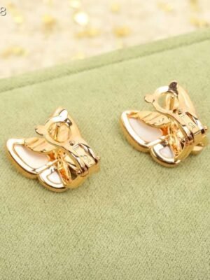 Van_Cleef_and_Arpels_Butterfly_Earrings_JWL00126_2.jpg